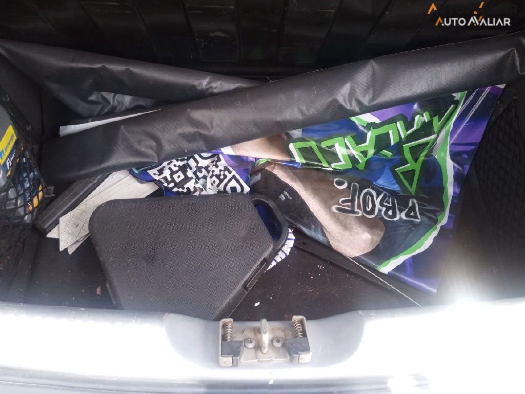 VOLKSWAGEN FOX 1.0 MI 8V FLEX 4P MANUAL