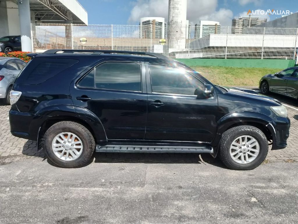 TOYOTA HILUX SW4 3.0 SRV 4X4 16V TURBO INTERCOOLER DIESEL 4P AUTOMATICO