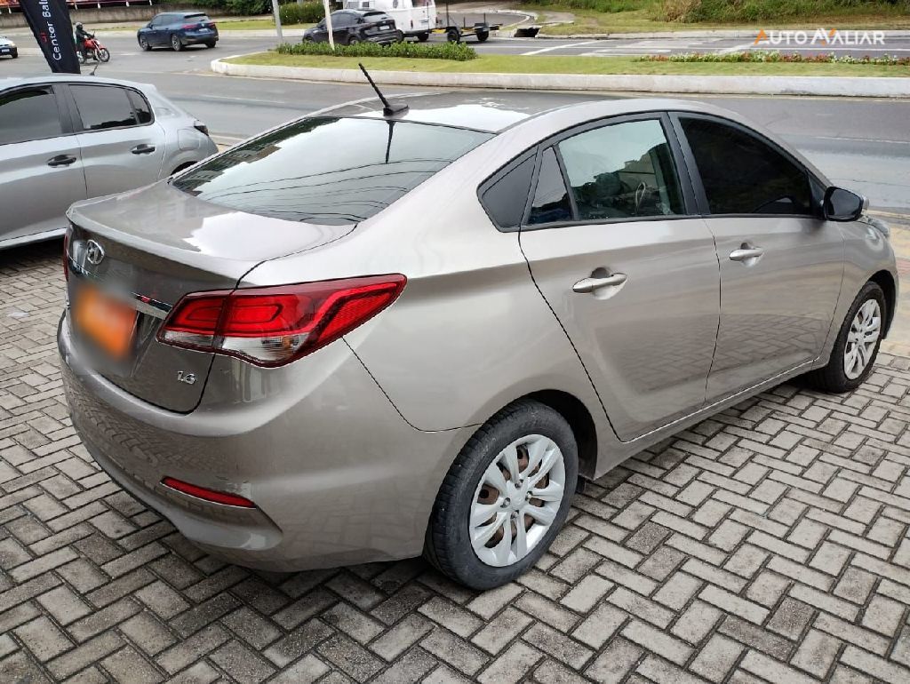 HYUNDAI HB20S 1.6 COMFORT PLUS 16V FLEX 4P MANUAL