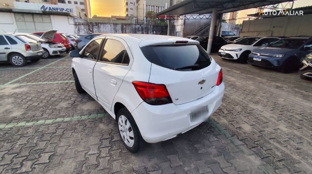 CHEVROLET ONIX 1.4 MPFI LT 8V FLEX 4P MANUAL