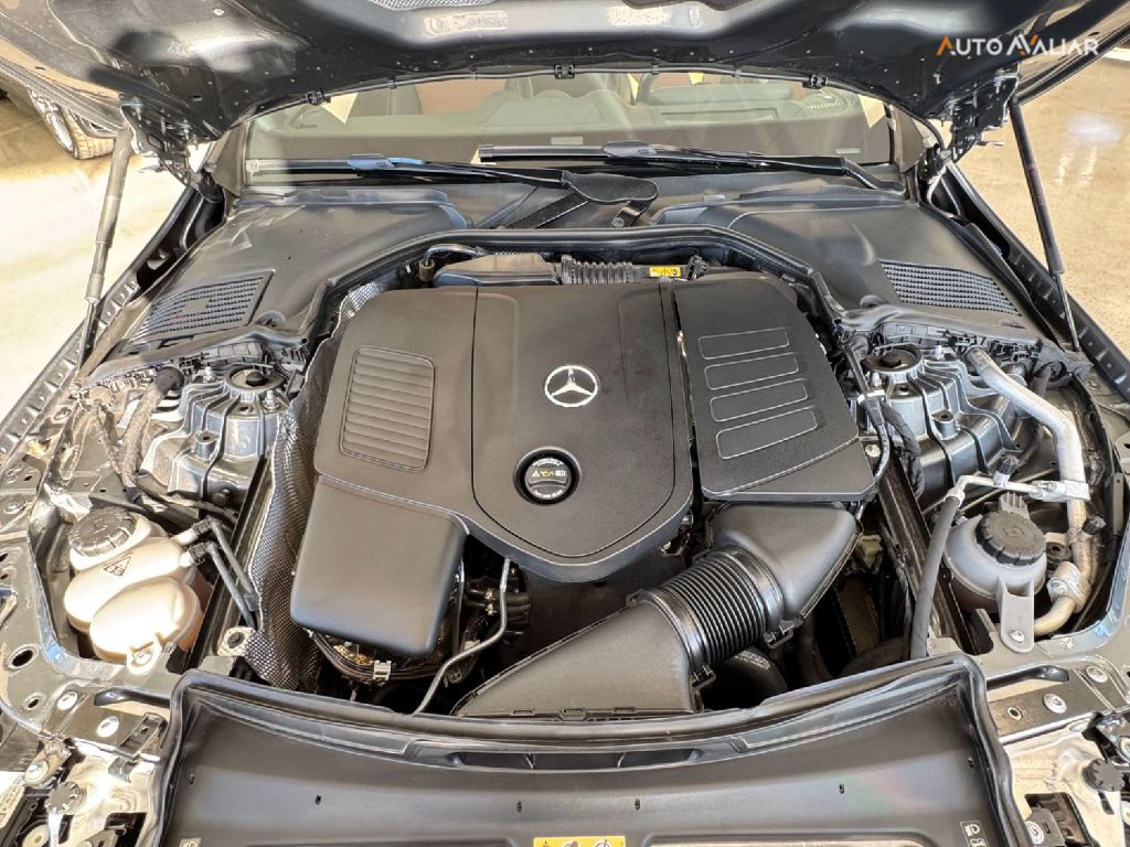 MERCEDES-BENZ C 300 2.0 EQ BOOST HÍBRIDO AMG LINE 9G-TRONIC
