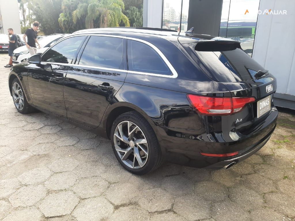 AUDI A4 2.0 TFSI AMBIENTE AVANT GASOLINA 4P S TRONIC