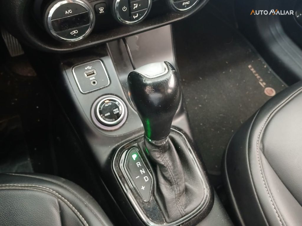 FIAT TORO 2.0 16V TURBO DIESEL FREEDOM 4WD AT9