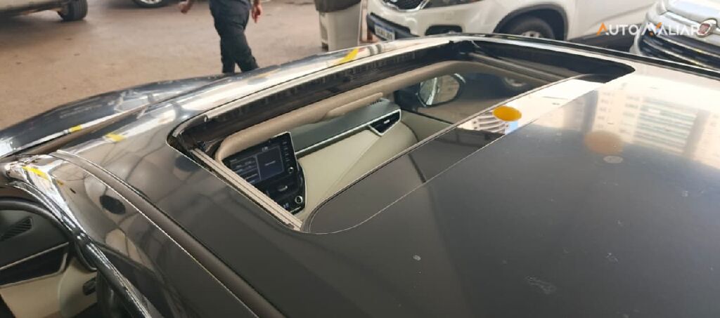 TOYOTA COROLLA 1.8 VVT-I HYBRID PREMIUM FLEX ALTIS CVT